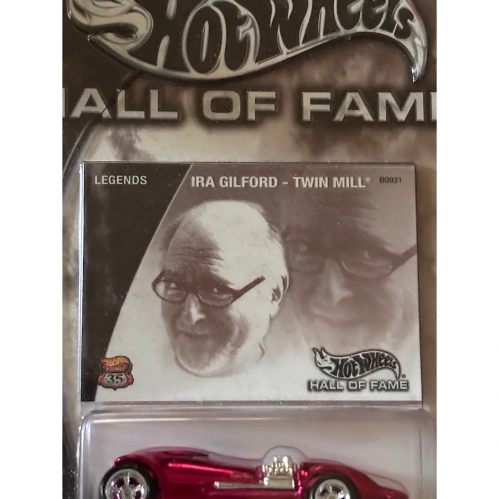 Hot Wheels Hall of Fame Legends Ira Gilford Twin Mill Pink B0931 Real Riders